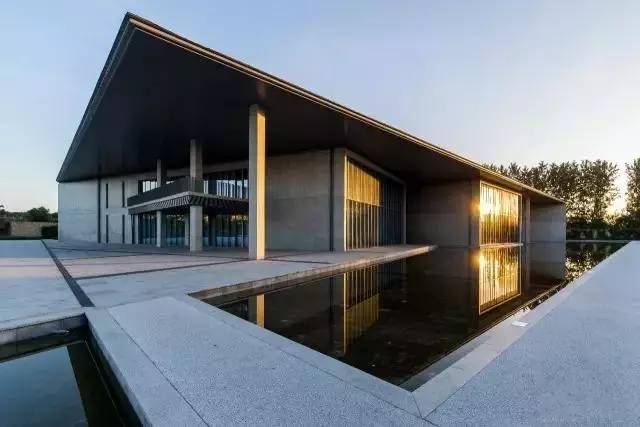 文化藝術(shù)中心門票:免費咨詢電話:0571-88769066地址:余杭區(qū)104國道